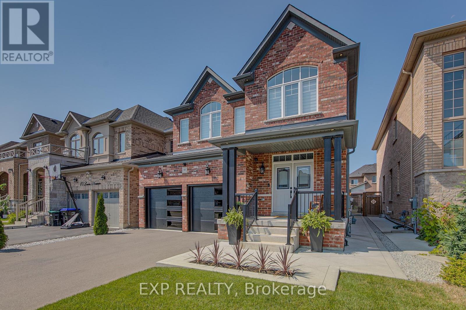 Residential in Bradford West Gwillimbury (Bradford) 2