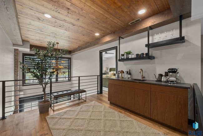 UNIT-102 - 151 E 4 Th Pl, Condo with 2 bedrooms, 3 bathrooms and null parking in Sioux Falls SD | Image 35