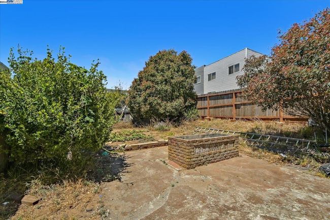 324 Sawyer St, House other with 2 bedrooms, 1 bathrooms and 1 parking in San Francisco CA | Image 24