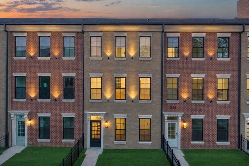 5-500 Sw B St, Bentonville, AR, 72712-5878 | Card Image