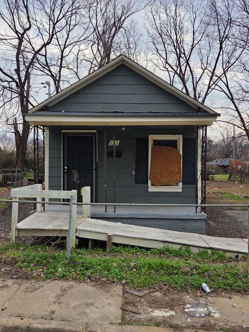 123 W Frank Ave, Memphis, TN, 38109-2212 | Card Image