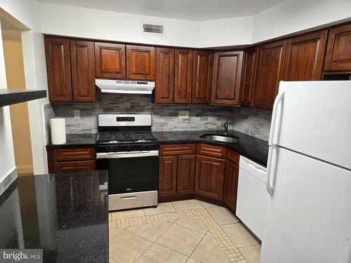 2 Sandra Rd, VOORHEES, NJ, 08043-2039 | Card Image