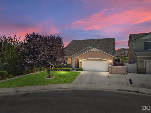 10413 Sirretta Peak Pl, Bakersfield, CA, 93311-8924 | Card Image