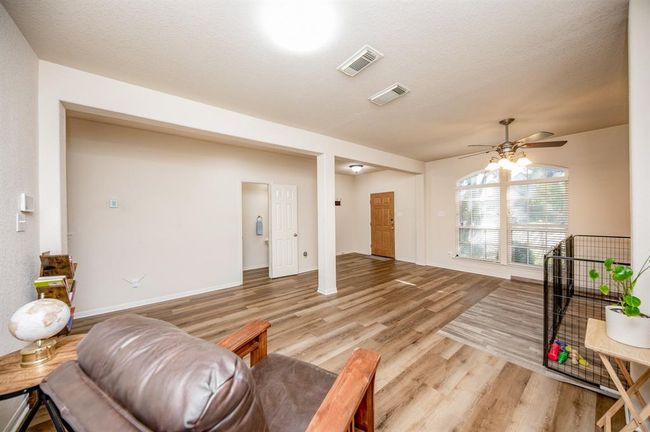 4609 Buescher Ct, House other with 4 bedrooms, 3 bathrooms and 2 parking in Pearland TX | Image 5