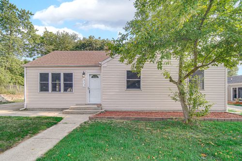 912 Riverlane Dr, Lake Station, IN, 46405-1902 | Card Image
