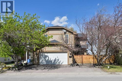 44 Coach Manor Rise Sw, Calgary, AB, T3H1C4 | Card Image