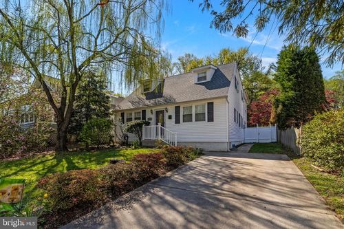 820 Lake Ave, Woodbury Heights, NJ, 08097-1517 | Card Image