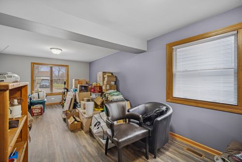 105 Red Cedar Dr, Streamwood, IL, 60107-2233 | Card Image