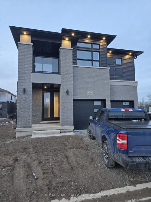 {{alt}} | Card Image