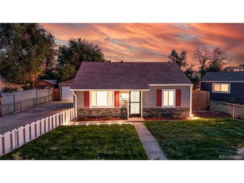 6107 Hudson St, Commerce City, CO, 80022-3223 | Card Image