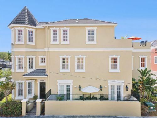 2402 Victoria Gardens Ln, Tampa, FL, 33609-4107 | Card Image