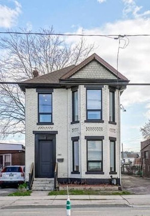 2-360 Cannon St E, Hamilton, ON, L8L2C2 | Card Image