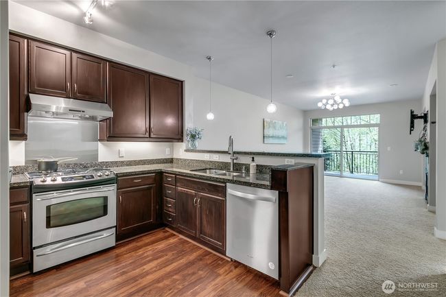 Kitchen | Image 10