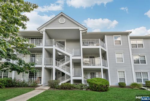 463 Quince Ct, Mahwah, NJ, 07430-2089 | Card Image