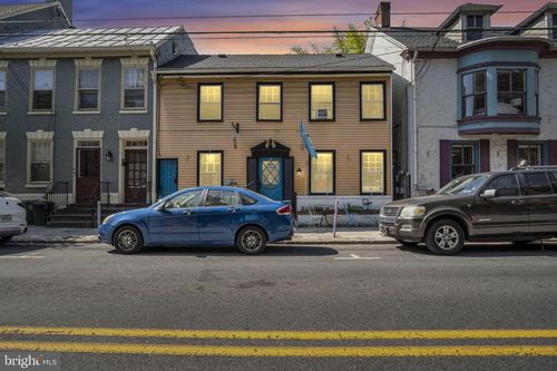 10 W Pomfret St, CARLISLE, PA, 17013-3216 | Card Image