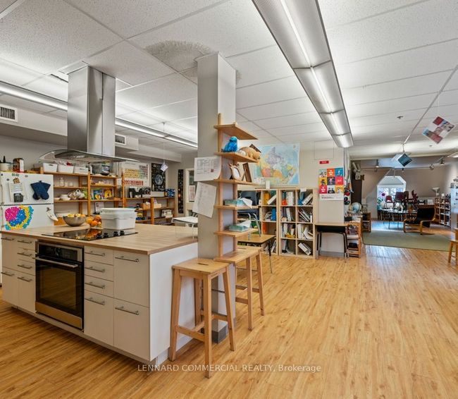 39 Spadina Rd, Home with 0 bedrooms, 0 bathrooms and null parking in Toronto ON | Image 26