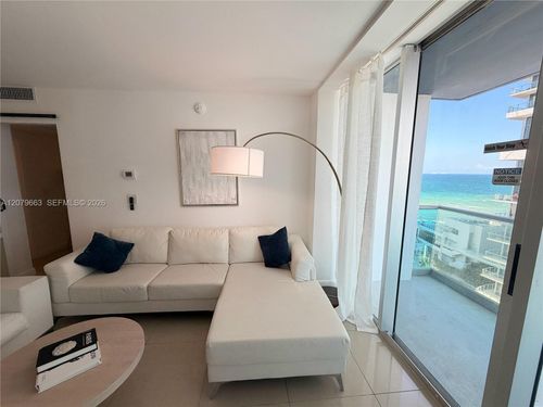 11j-4001 S Ocean Dr, Hollywood, FL, 33019-3019 | Card Image