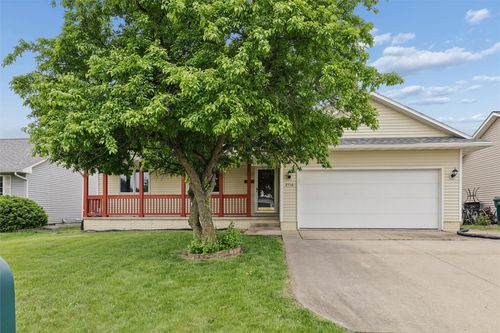 2716 River Ridge Rd, Des Moines, IA, 50320-2825 | Card Image