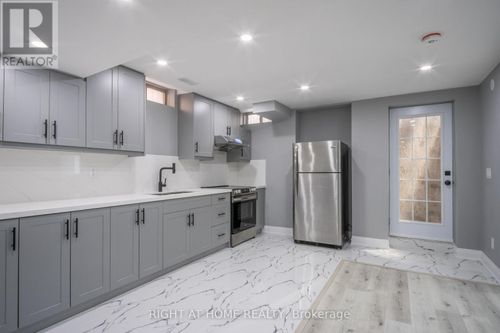 136 Durhamview Crescent, Whitchurch-Stouffville (Stouffville), ON, L4A1H4 | Card Image
