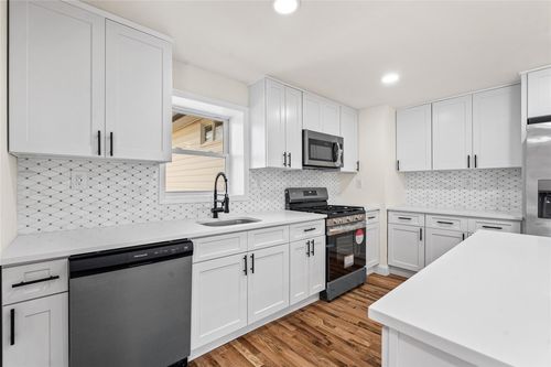 1614 Baldwin Blvd, Bay Shore, NY, 11706-2146 | Card Image