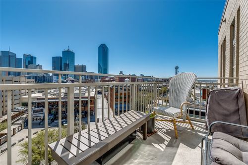apt-710-2323 N Houston St, Dallas, TX, 75219-7625 | Card Image