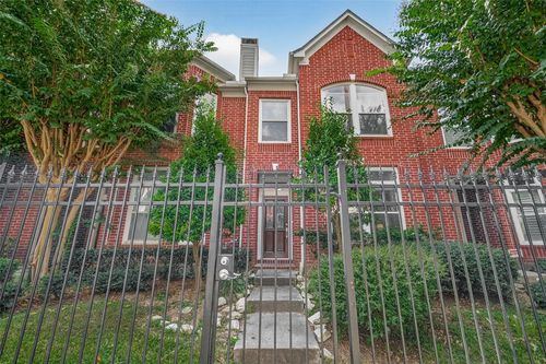 2913 Dallas St, Houston, TX, 77003-3813 | Card Image