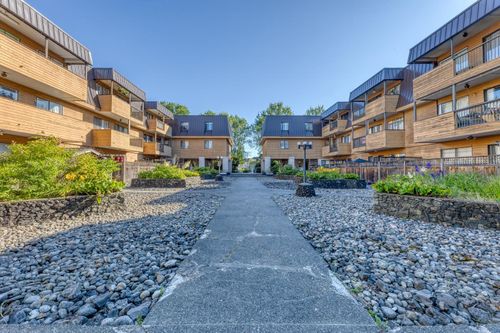 212-2277 E 30th Ave, Vancouver, BC, V5N5N1 | Card Image