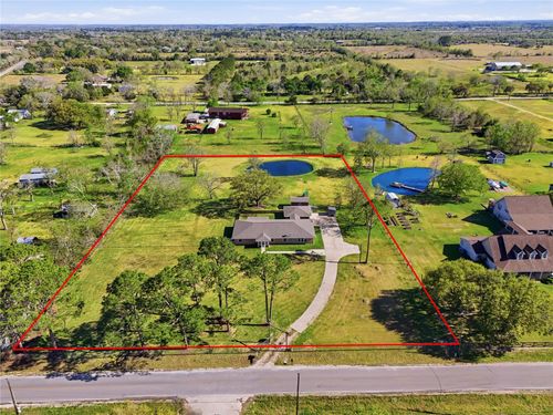 4215 County Road 182, Alvin, TX, 77511-7002 | Card Image