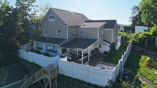 16 Columbus Pl, Stamford, CT, 06907-1610 | Card Image