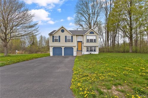 8644 Disraeli Path, Cicero, NY, 13039-7885 | Card Image