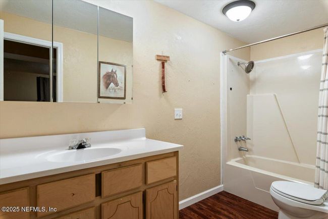 Guest Bathroom. | Image 26
