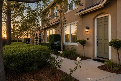 27249 Riverview Ln, Valencia, CA, 91354-1894 | Card Image