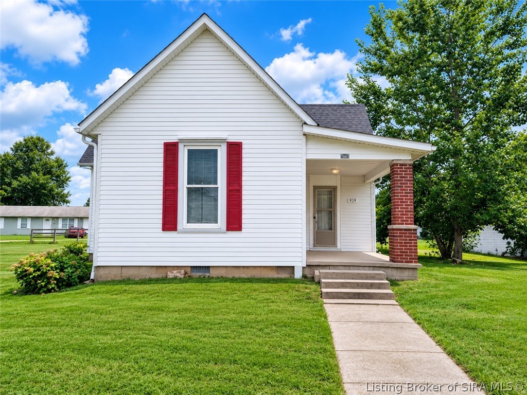 Residential in Scottsburg