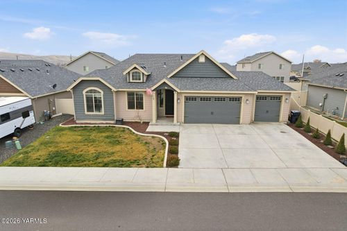 104 Bravo St, Moxee, WA, 98936-5900 | Card Image