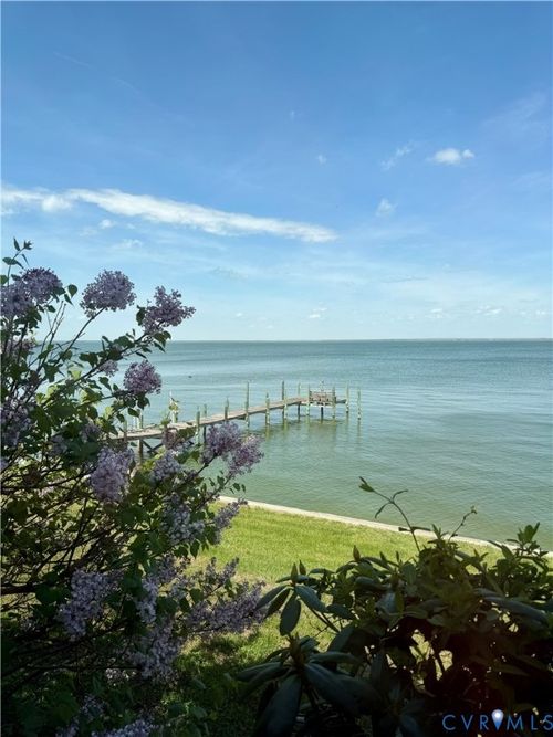 31 Waterway Dr, Montross, VA, 22520-4063 | Card Image