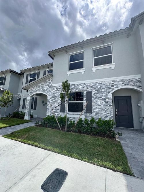 0-1183 E 1st Ave, Hialeah, FL, 33010-4111 | Card Image