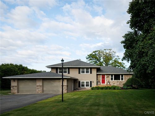 22415 Riverbend Dr E, Watertown, NY, 13601-1723 | Card Image