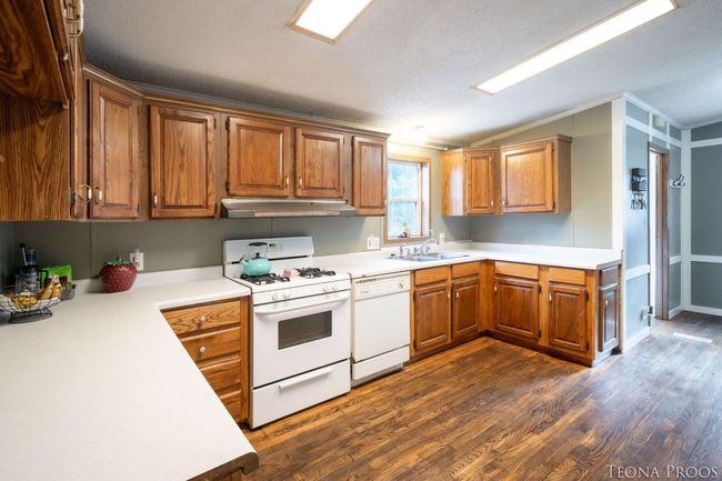 11-web-or-mls-10553-lincoln-lake-rd-ne | Image 4
