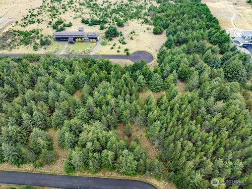 15710 J Pl, Long Beach, WA, 98631-6422 | Card Image