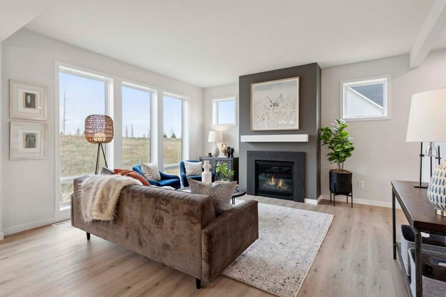 Photo taken from previous model with a similar floorplan. While similar, some options shown in the picture may not be included in this pricing. Please ask for a detailed list of included features for this listing. | Image 26