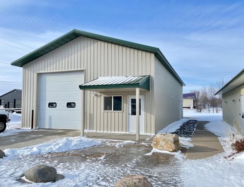 416 Lake Ave, Battle Lake, MN, 56515-4238 | Card Image