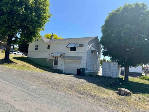 216 Nw Cole Ave, Wilbur, WA, 99185-8923 | Card Image
