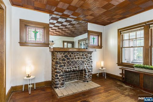 734 Broad St, Bloomfield, NJ, 07003-2843 | Card Image