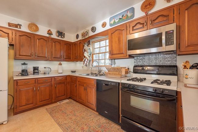 570 Three Chopt Rd, House other with 4 bedrooms, 3 bathrooms and null parking in Manakin Sabot VA | Image 9