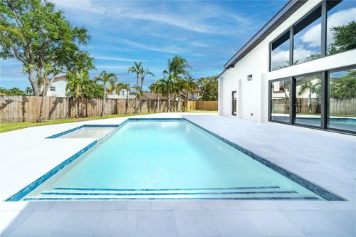 842 W Coco Plum Cir, Plantation, FL, 33324-3712 | Card Image
