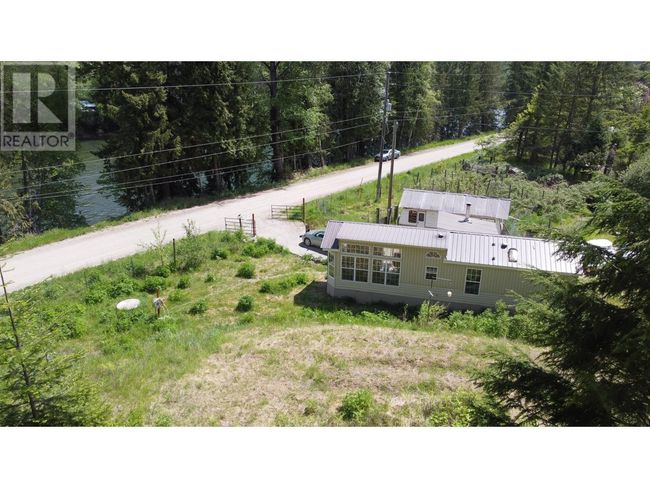 2467 Slocan Valley East Rd, Home with 0 bedrooms, 0 bathrooms and 5 parking in Slocan Park BC | Image 9