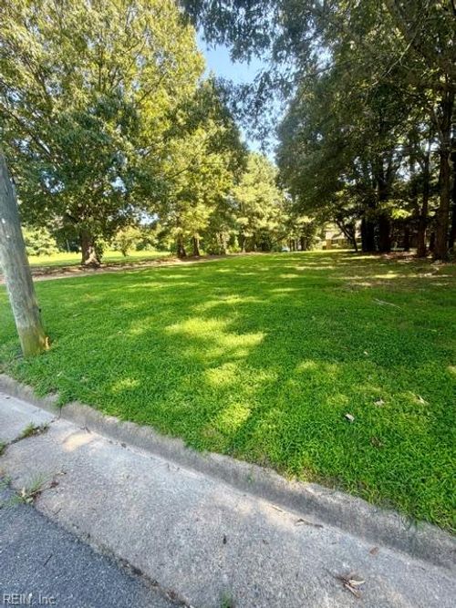 40 Salt Pond Rd, Hampton, VA, 23664-1736 | Card Image