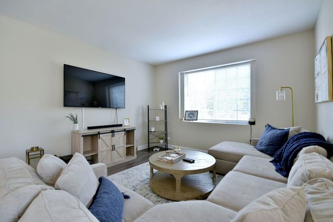 102 Morgans Gate Dr, Condo with 3 bedrooms, 3 bathrooms and 2 parking in Wood Dale IL | Image 6