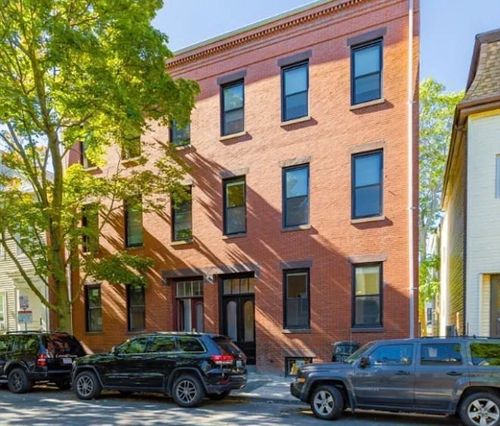 2-399 W 4th St, Boston, MA, 02127-2619 | Card Image