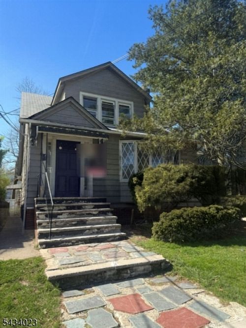 12 Hillcrest Rd, Maplewood, NJ, 07040-1624 | Card Image